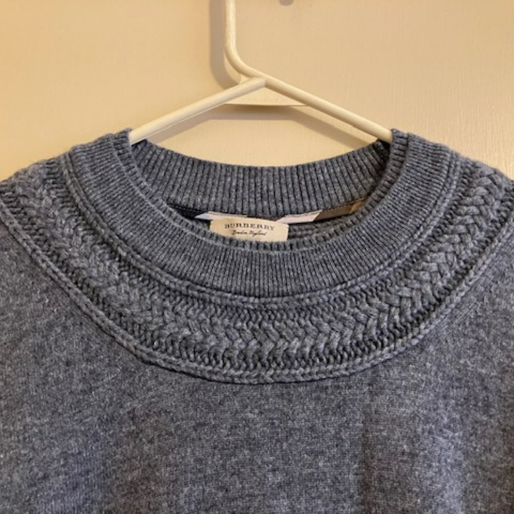 BURBERRY.  CASHMERE.  DRESS. - Picture 3 of 15